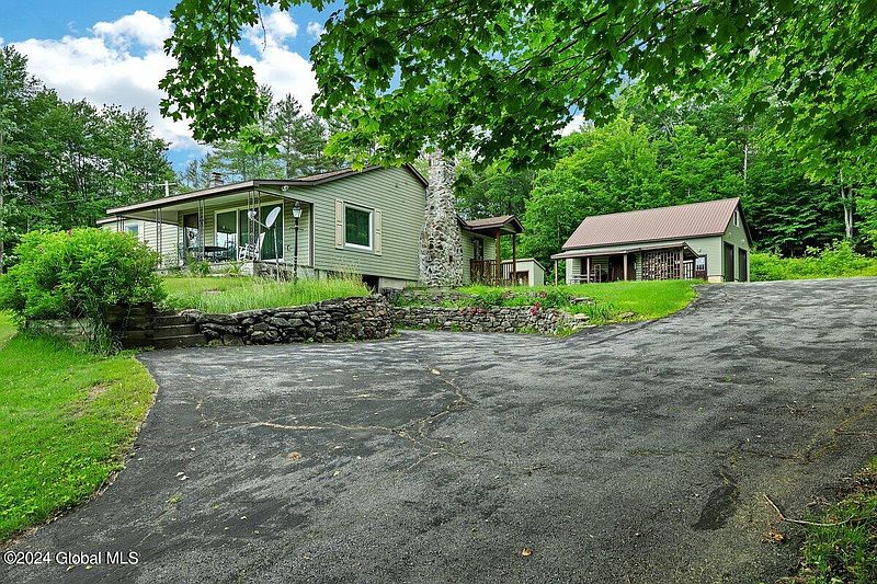 3rd image of 2443 County Highway 6