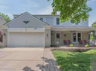 568 Worthington Rd, Canton, MI 48188