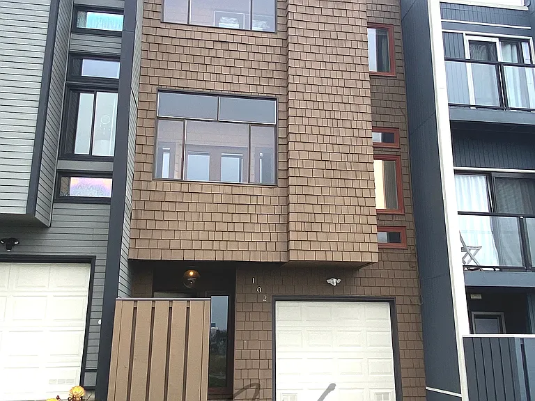 102 Everson St — Photo 1