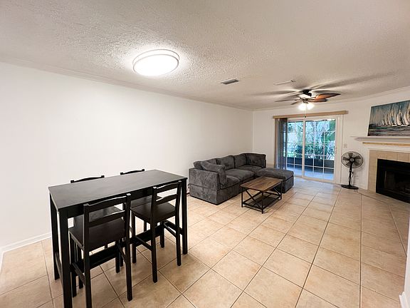 3rd image of 7623 Baymeadows Cir W APT 2012
