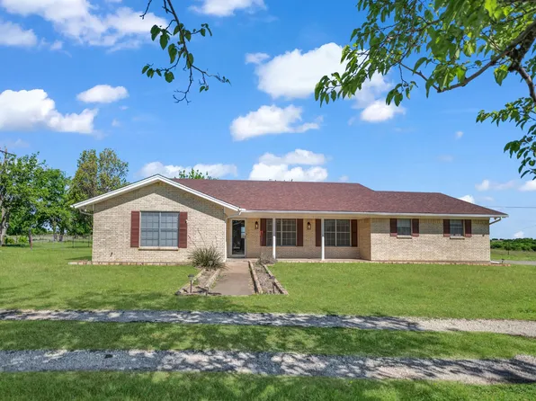 5108 Woodard Ave, Cleburne, TX 76033