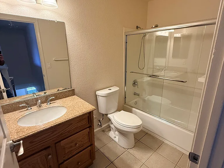 431 Baron Ct — Photo 5