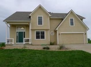 2416 NE 157th Ter, Smithville, MO 64089