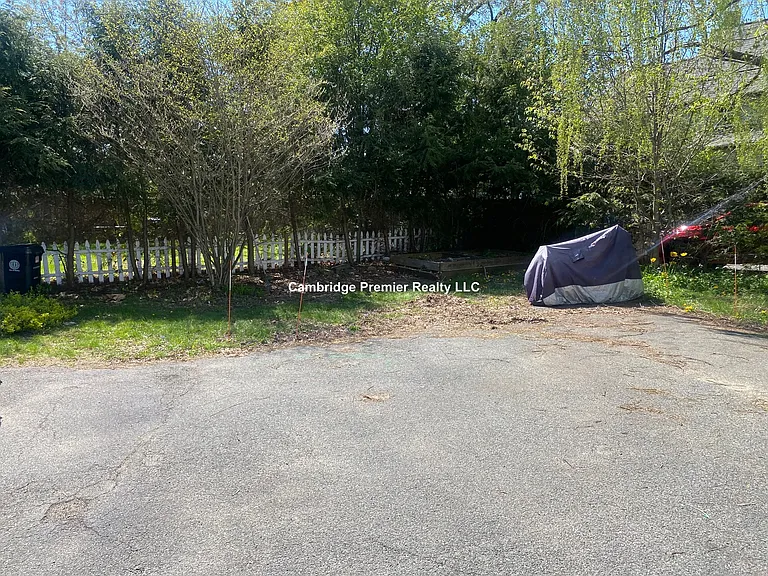 Fairmont St — Photo 22