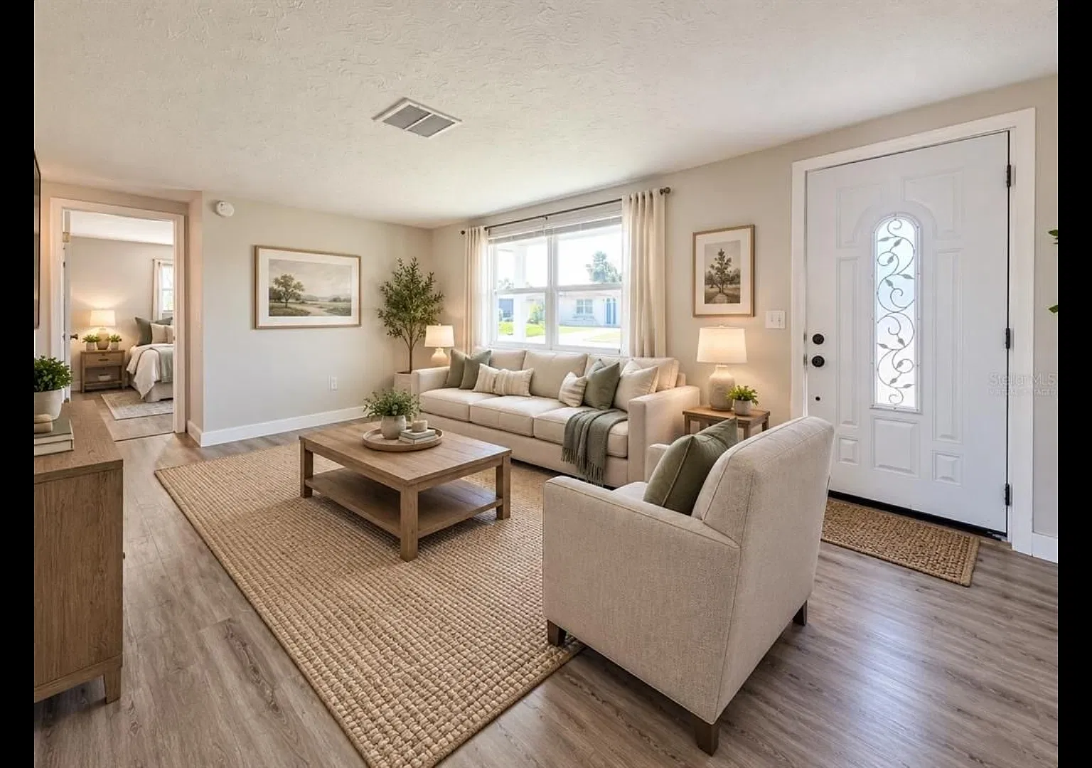 2 bed, 813 sqft, $1,529 — Photo 2