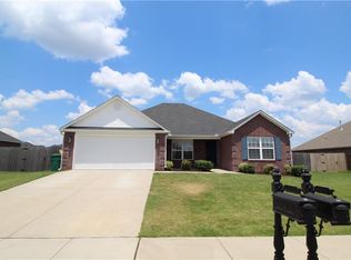 530 Saddlehorn Dr, Centerton, AR 72719