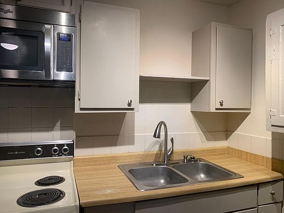 2nd image of 607 Barbe St APT 3
