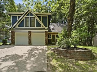 7130 N Woodland Ave, Gladstone, MO 64118
