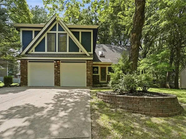 7130 N Woodland Ave, Gladstone, MO 64118