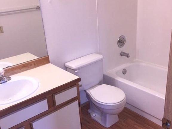 4th image of 12023 28th Ave NE APT 306