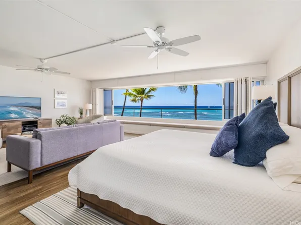 2895 Kalakaua Ave APT 302, Honolulu, HI 96815