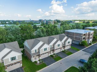 411 W Pierce Rd, Itasca, IL 60143