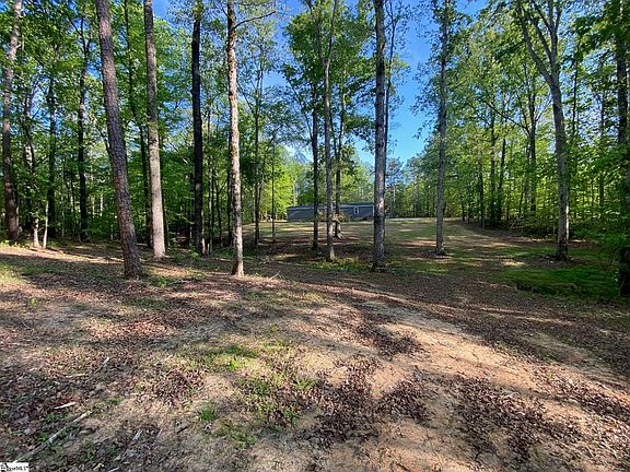 4th image of 560 Carousel Rd