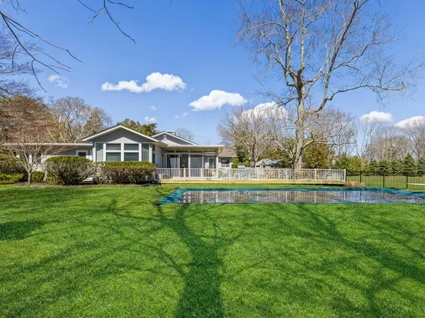 29 Alden Ln, Westhampton Beach, NY 11978