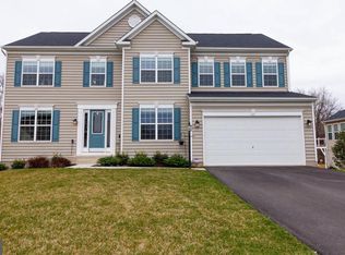 8281 Lucy Ave, Warrenton, VA 20187