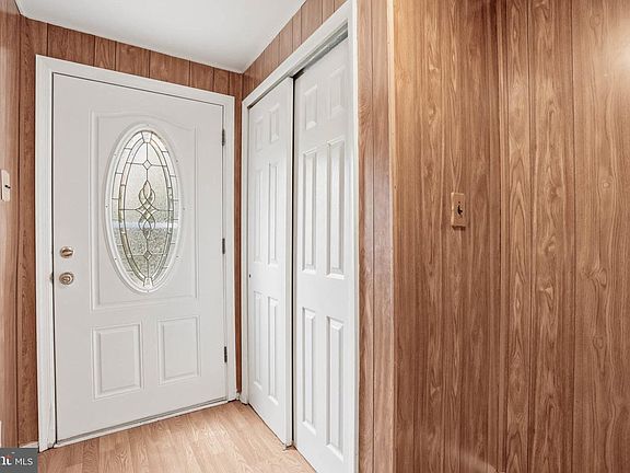 3rd image of 9361 Reader Ln