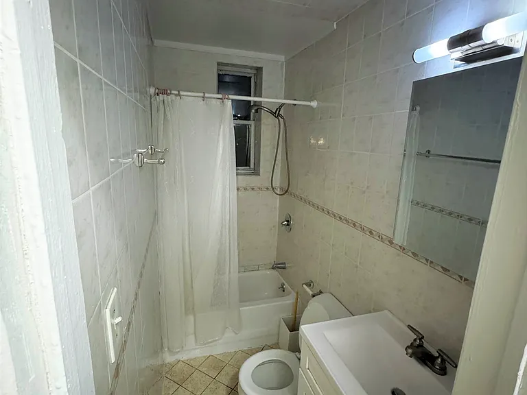 1714 Palmetto St #1L — Photo 9