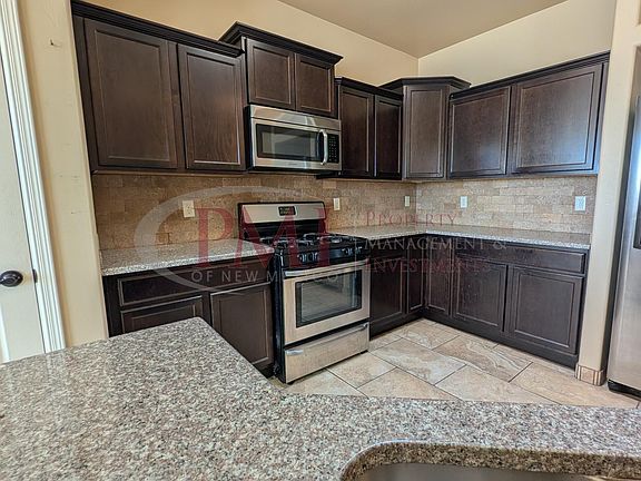 3rd image of 3918 Agua Duro Dr