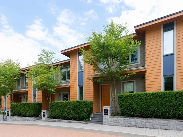453 13th St, West Vancouver, BC V7T 2N7