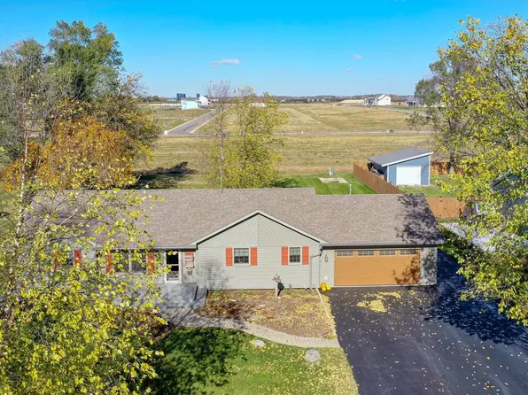 530 Valencia DRIVE, Delavan, WI 53115