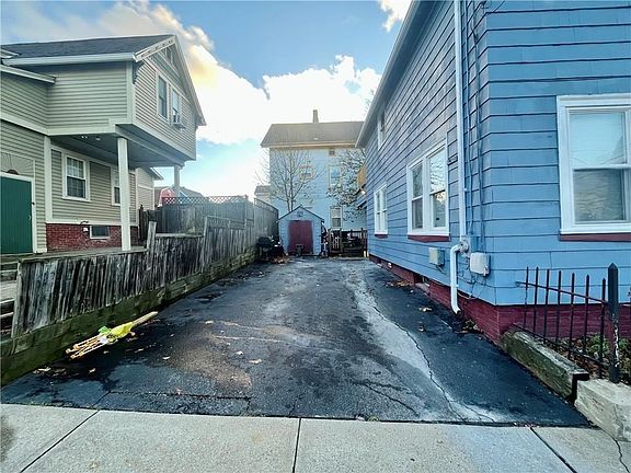 4th image of 46 Sterry St