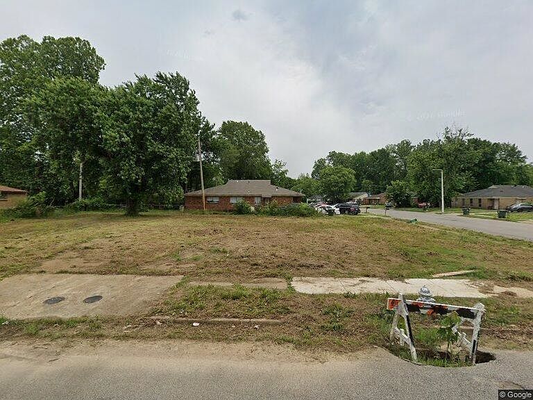 1st image of 3250 Forest Brook Dr