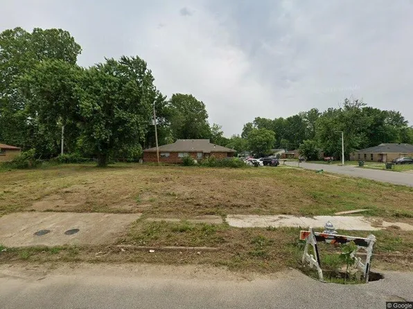 3250 Forest Brook Dr, Memphis, TN 38118
