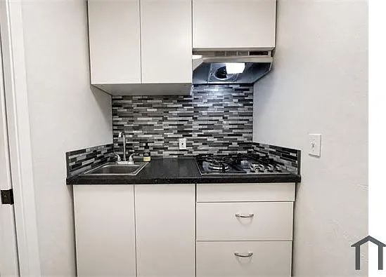 1 bed, 400 sqft, $2,639 — Photo 4