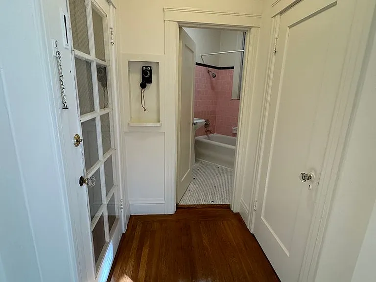101 Cervantes Boulevard (918r) — Photo 3
