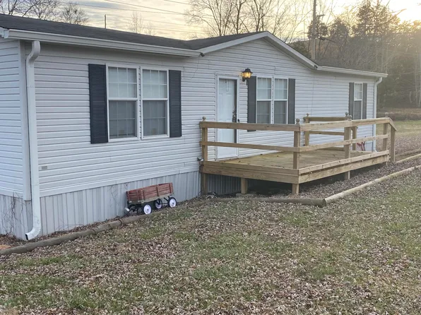 8697 Tazewell Hwy, Sneedville, TN 37869