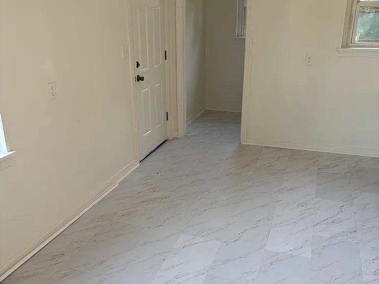 4233 NW 15th St — Photo 5