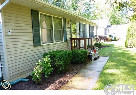Exterior 4.jpg