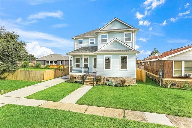 1st image of 8413 Fairfax Dr