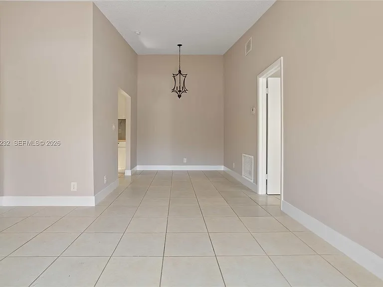 3633 NW 99th Ter #7B — Photo 5
