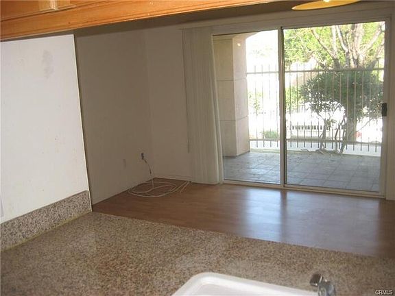 2nd image of 111 Marguerita Ave Unit 111