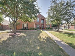 708 Coal Creek Dr, Mansfield, TX 76063