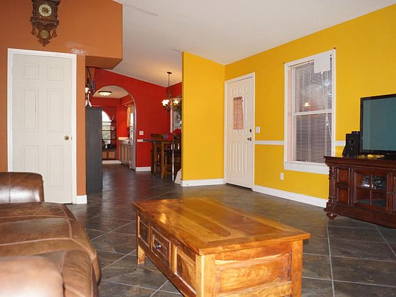 4th image of 4008 E Alder Ave