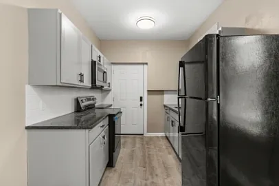 4205 Ellenwood Ave — Photo 13