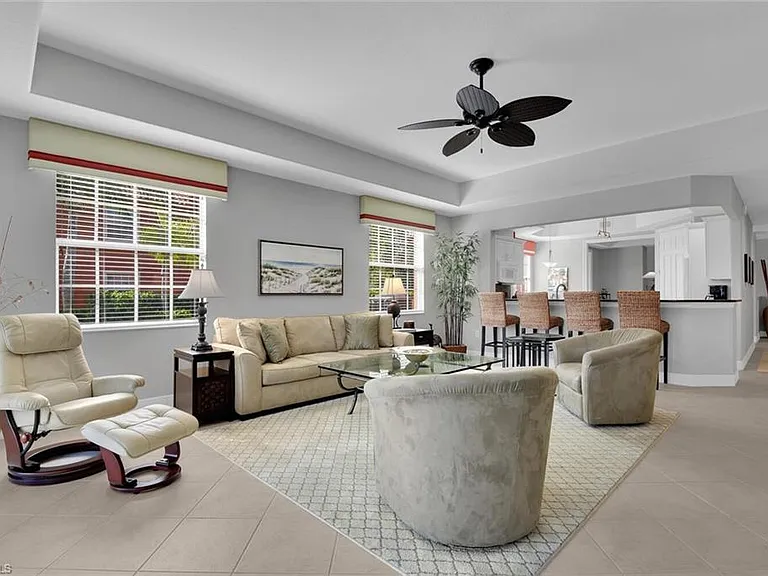 6413 Legacy Cir #1602 — Photo 9