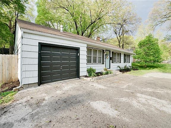 3rd image of 7918 Johnson Dr