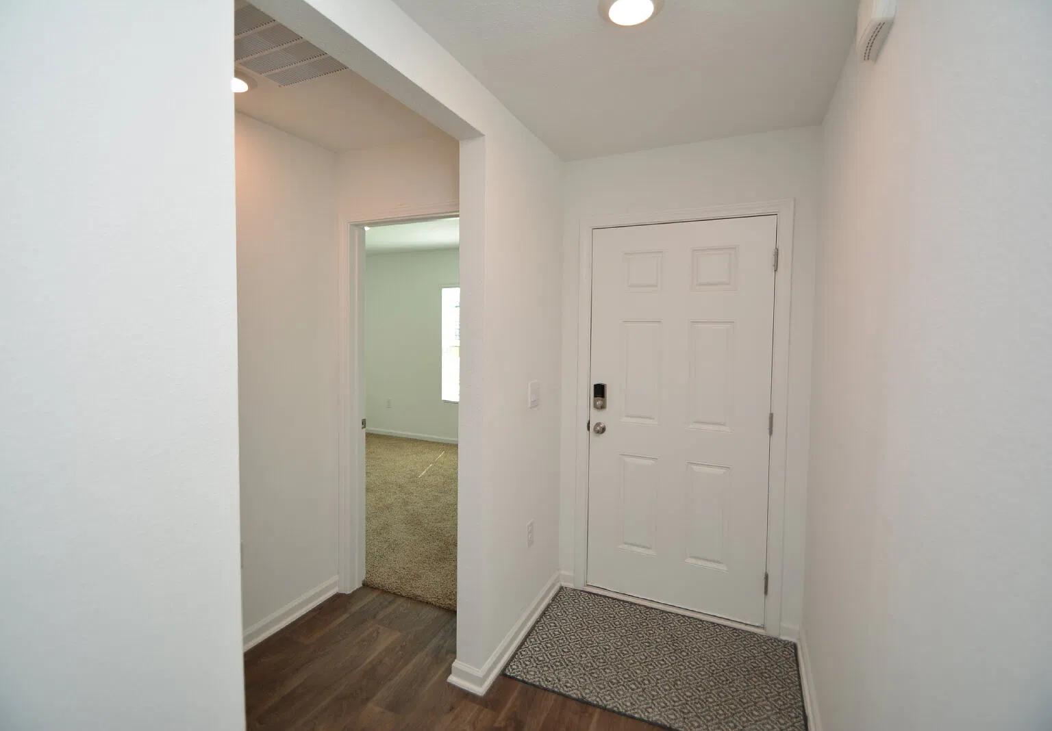 4 bed, 2.0 bath, 1490 sqft, $2,295 — Photo 3