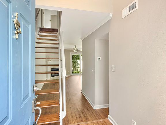 3rd image of 1809 Parc Vue Ave