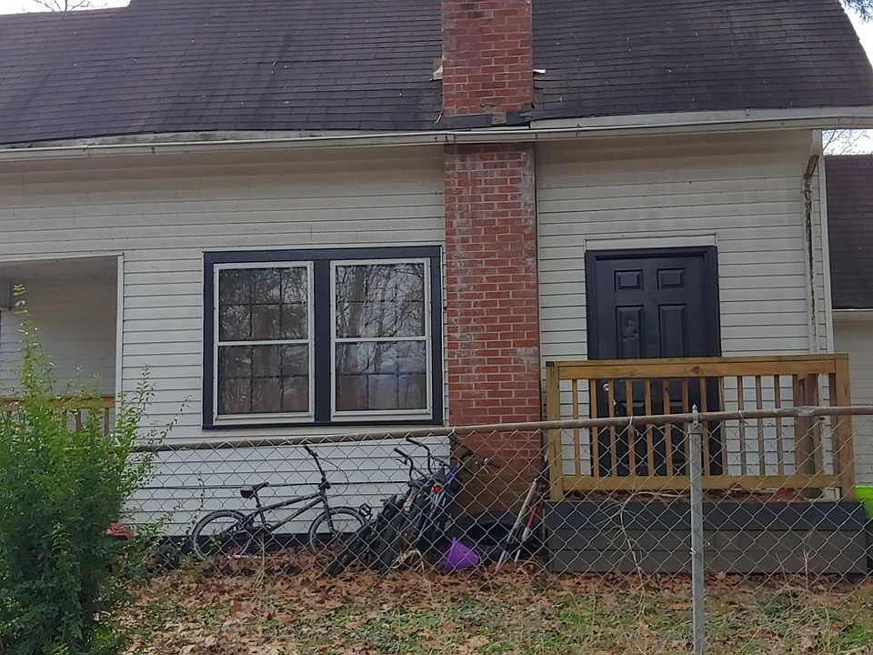 2nd image of 213 Powell Ave E