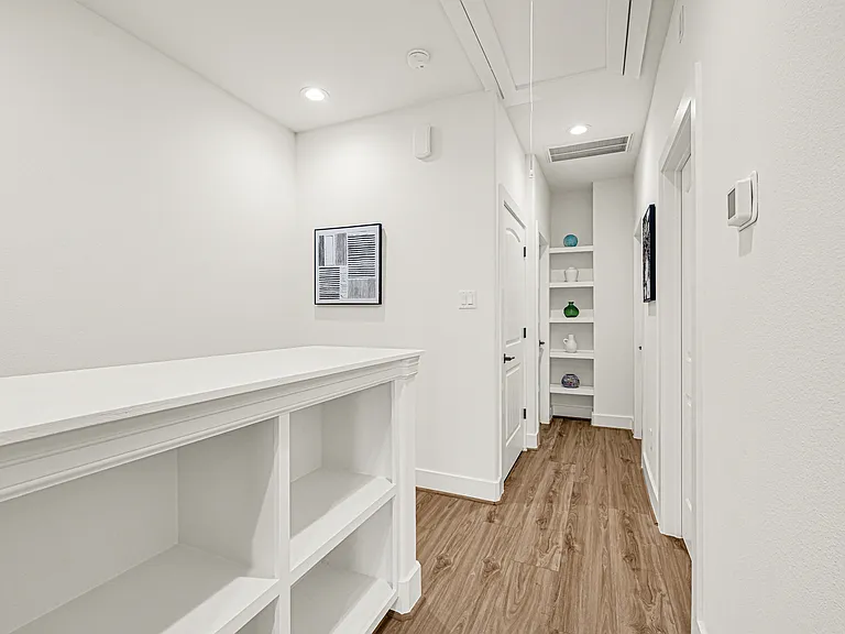 3833 Seabrook St #B — Photo 8
