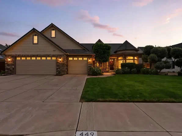 449 W Pioneer Way, Hanford, CA 93230