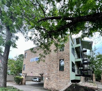 915 W 22nd 1/2 St APT 203, Austin, TX, 78705