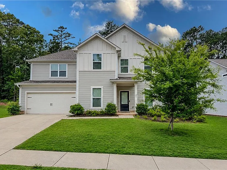 45 Woodford Dr — Photo 1