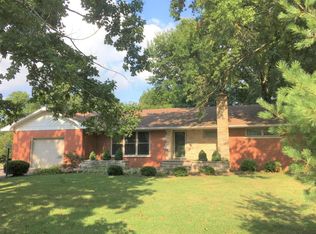 2803 W Kent Dr, Carbondale, IL 62901