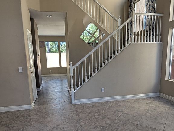 2nd image of 1289 Mira Valle St