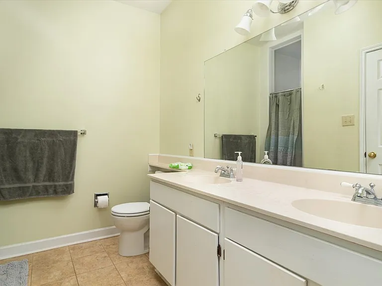 664 Gateway Dr SE #302 — Photo 17